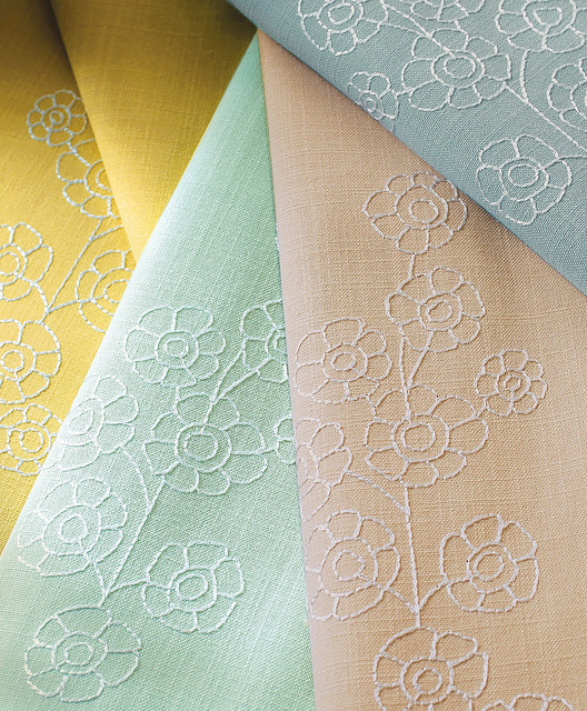 rideaux avec motif cousu fleur