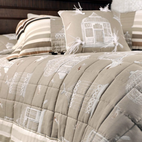 un couvre lit de style déco de montagne