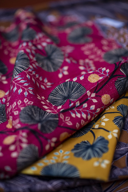 Tissus imprimés couleurs vives