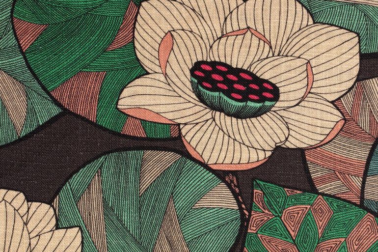 Visuel tissus du monde modèle Idris Thévenon