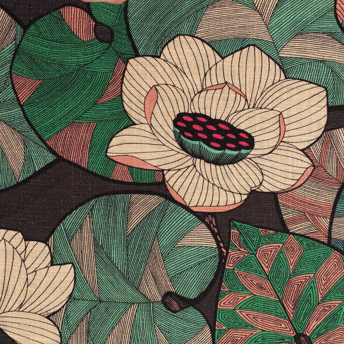 Visuel tissus du monde modèle Idris Thévenon